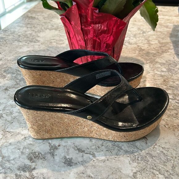 EUC UGG Wedge Sandal (size 9.5) - Picture 1 of 7